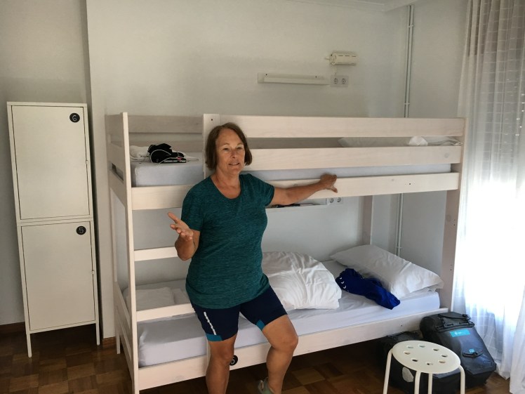 1F5A9078-3A27-4199-853C-7B3DF51923C2