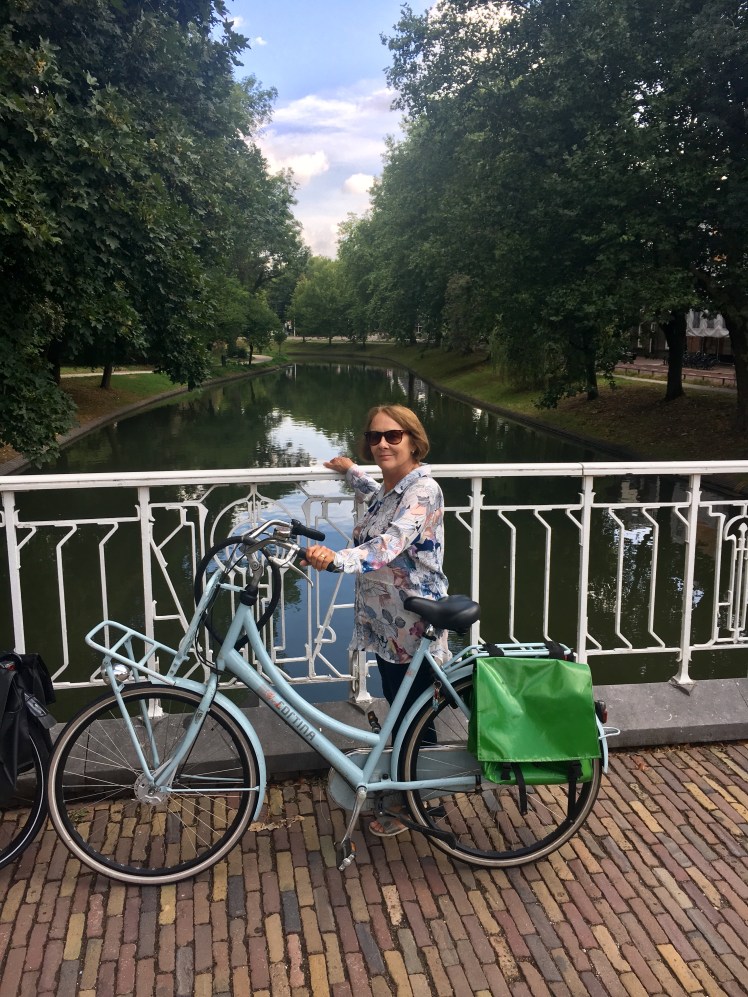 24435030-AB16-4FD8-86BF-942C08009D6E