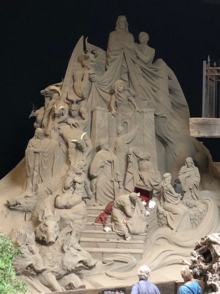 99AB4E8A-1058-4F3F-B40A-54FAC2036E99